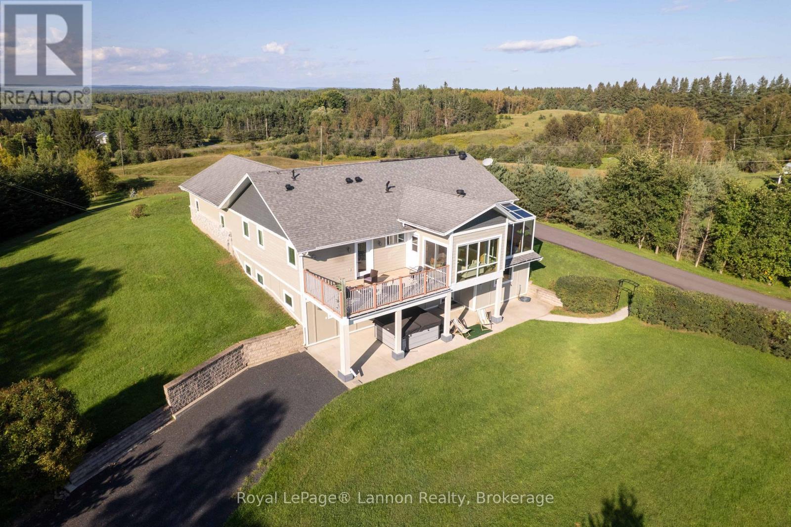 401 BARRIE DRIVE, Oliver Paipoonge (Kakabeka Falls)