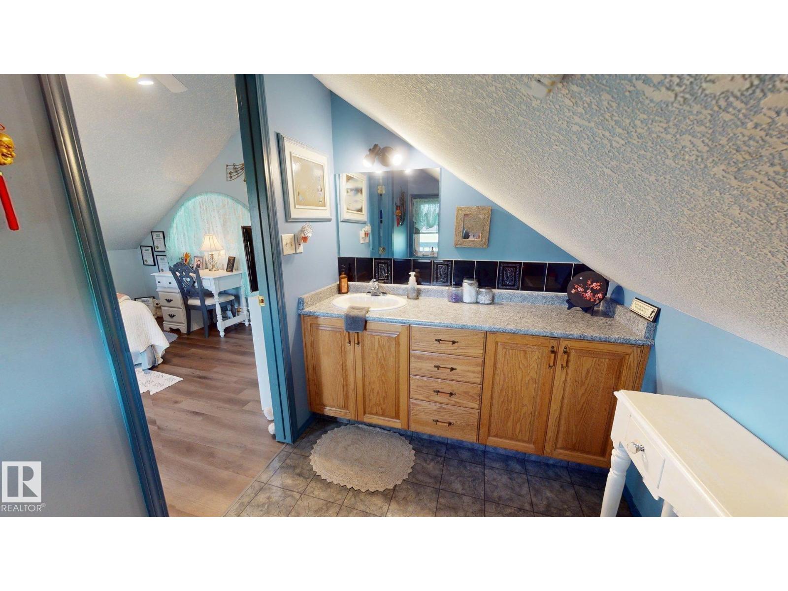661060 Range Road 210A - 19