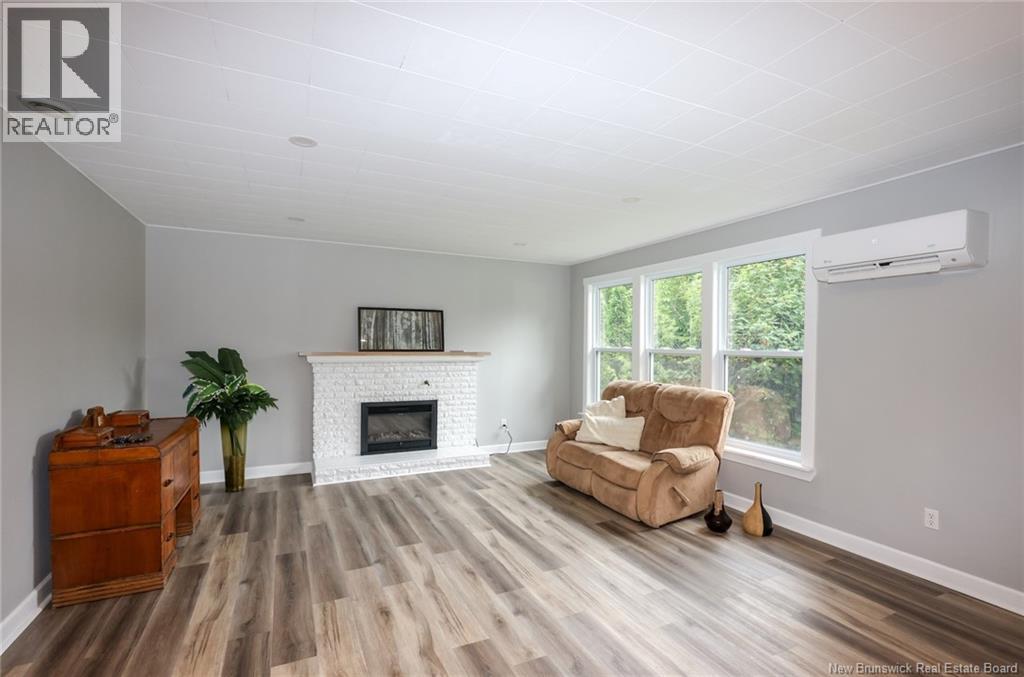 843 York Street, Fredericton — photo 3