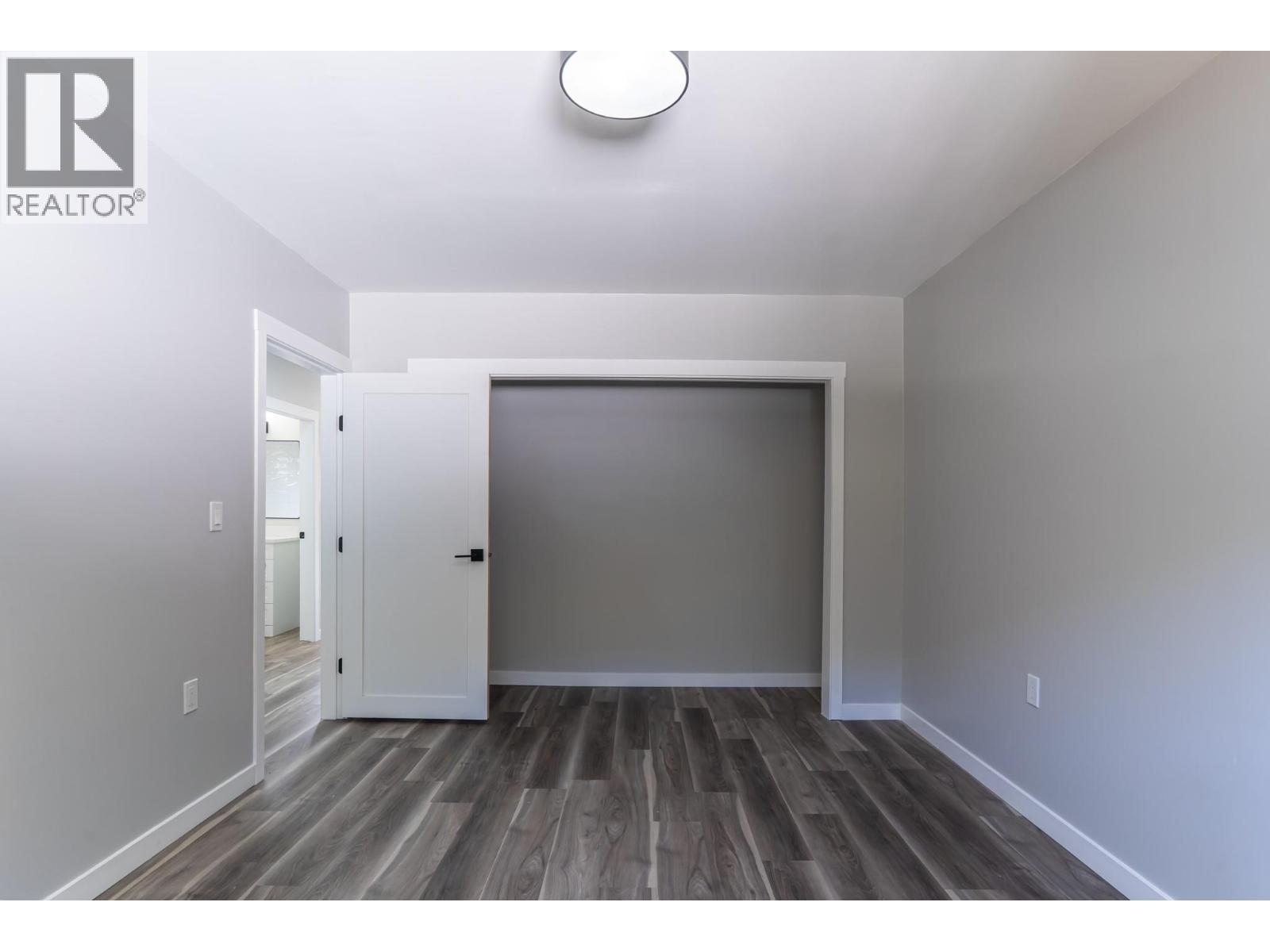 2323 Vale Avenue, Lumby