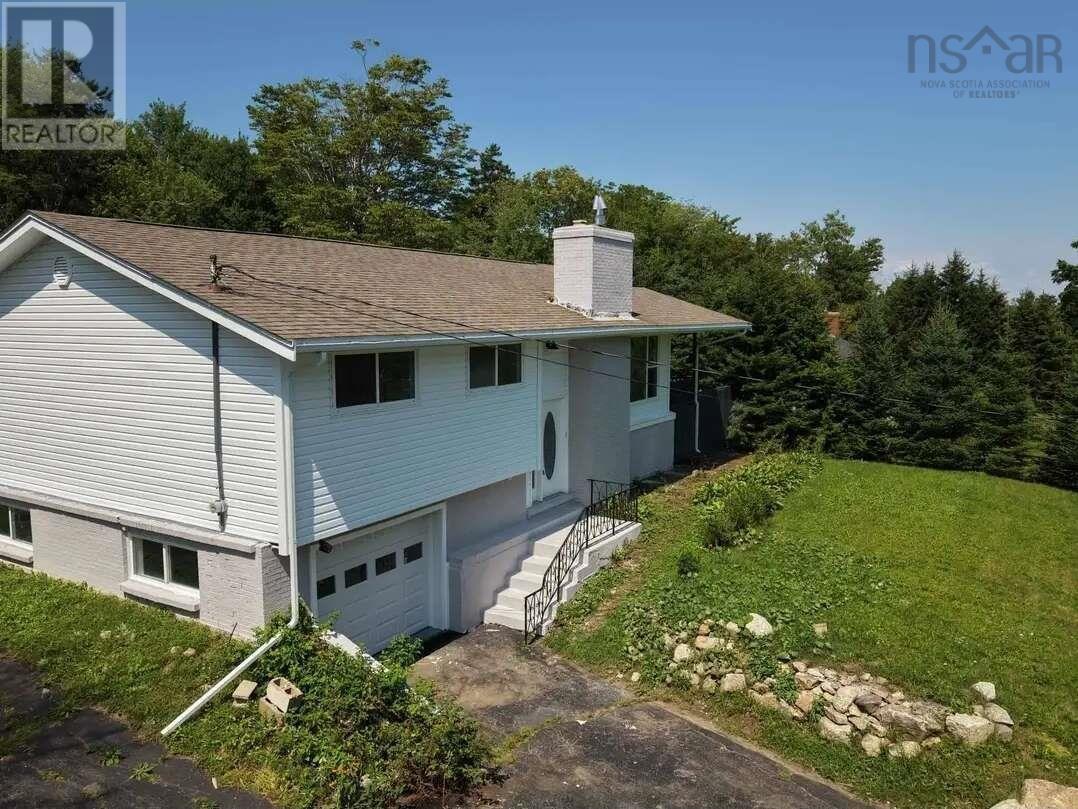 61 Chalamont Drive, Hammonds Plains — photo 6