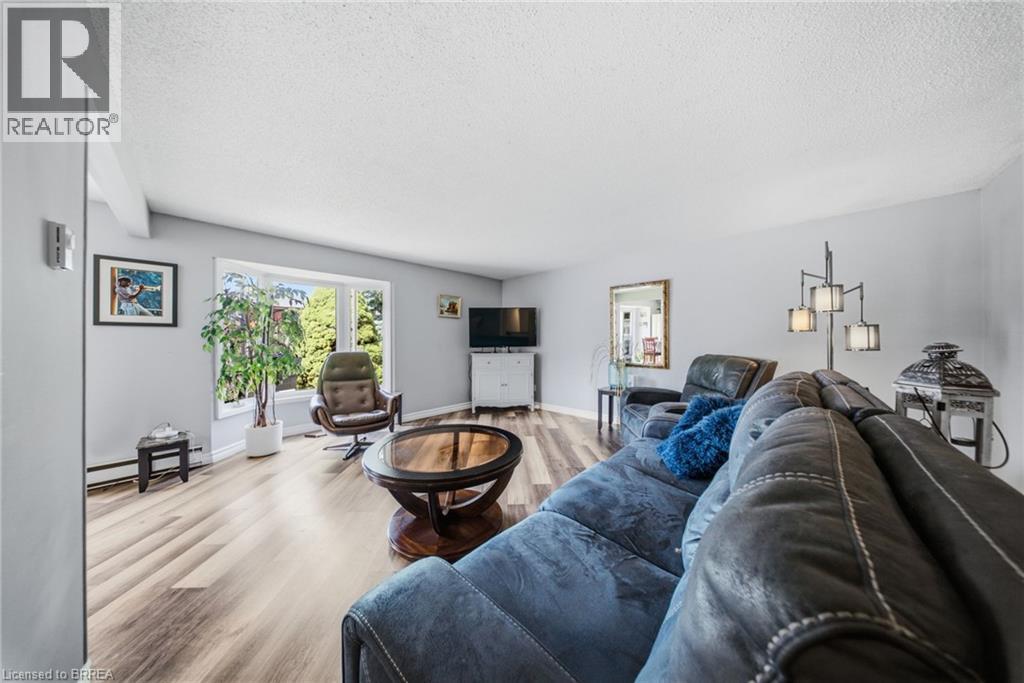 43 RUFFIAN Road - 10