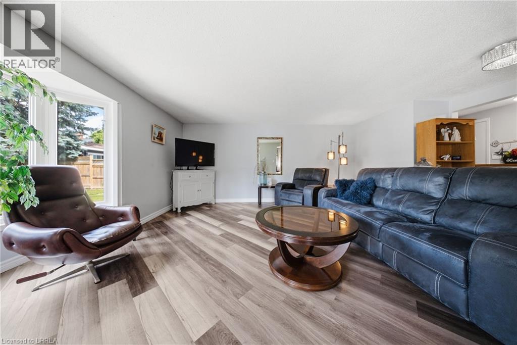 43 RUFFIAN Road - 13