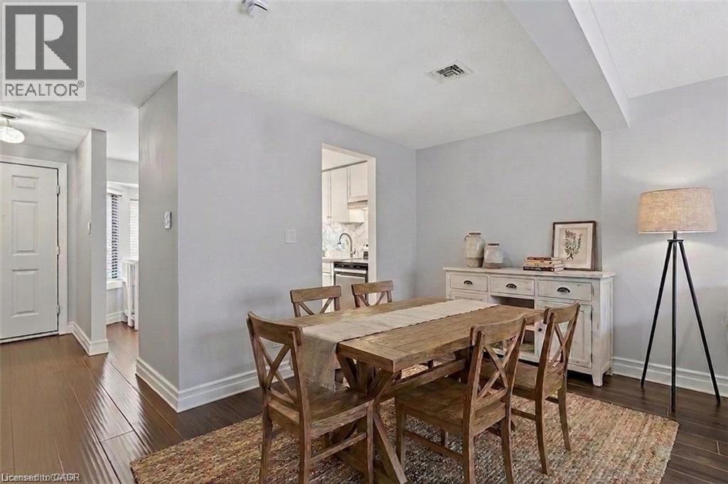 207 B AUBURN Drive, Waterloo — photo 5
