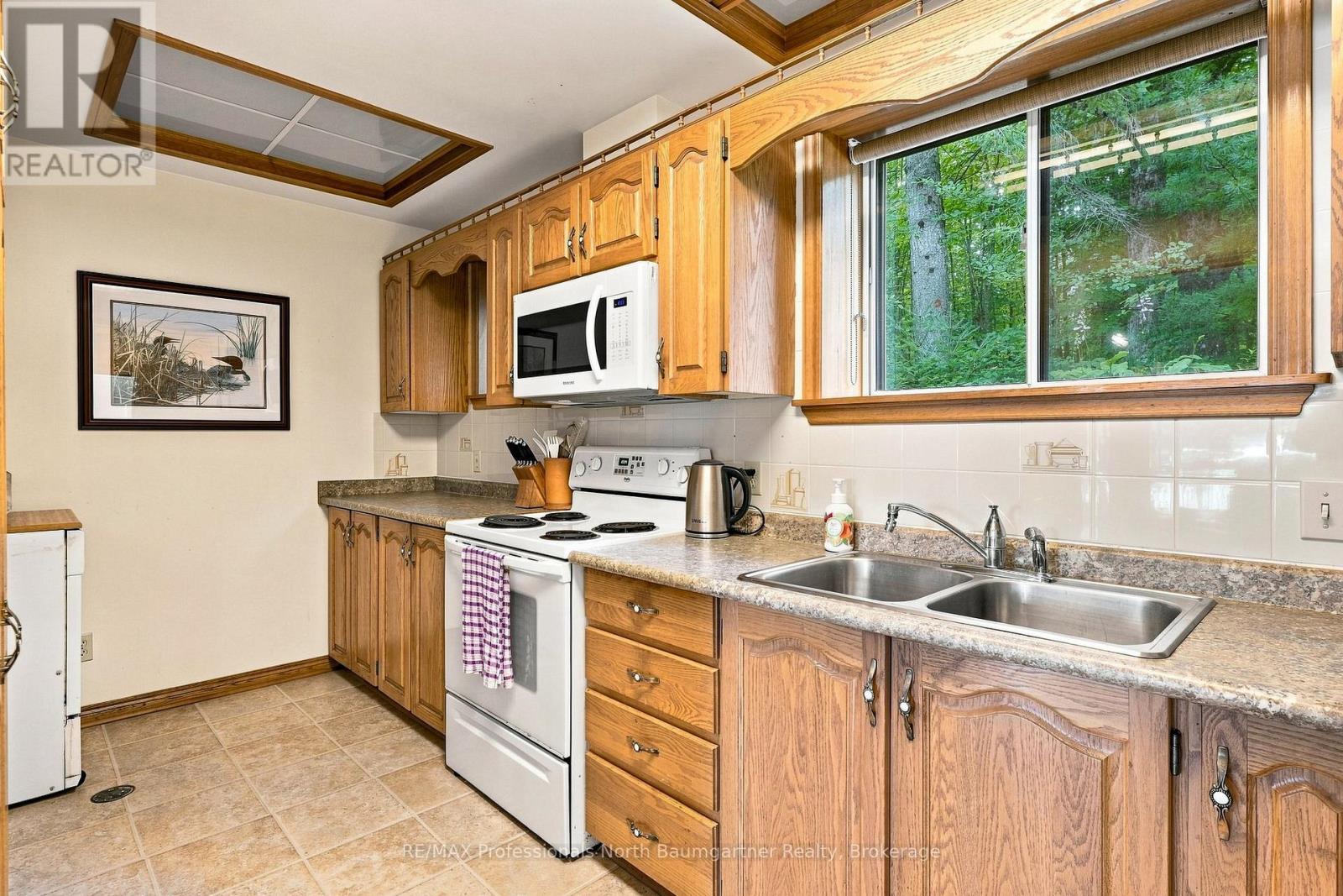 5932 HALIBURTON LAKE ROAD - Image 22