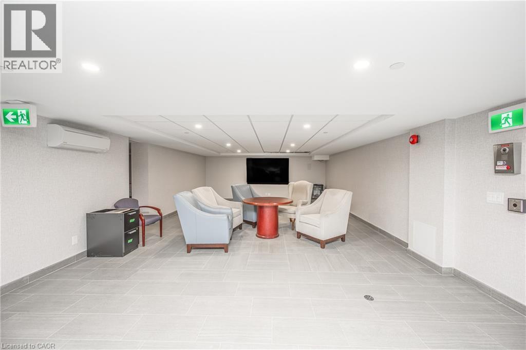 #1210 700 DYNES Road - 36