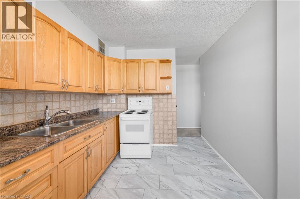 #1210 700 DYNES Road - 20