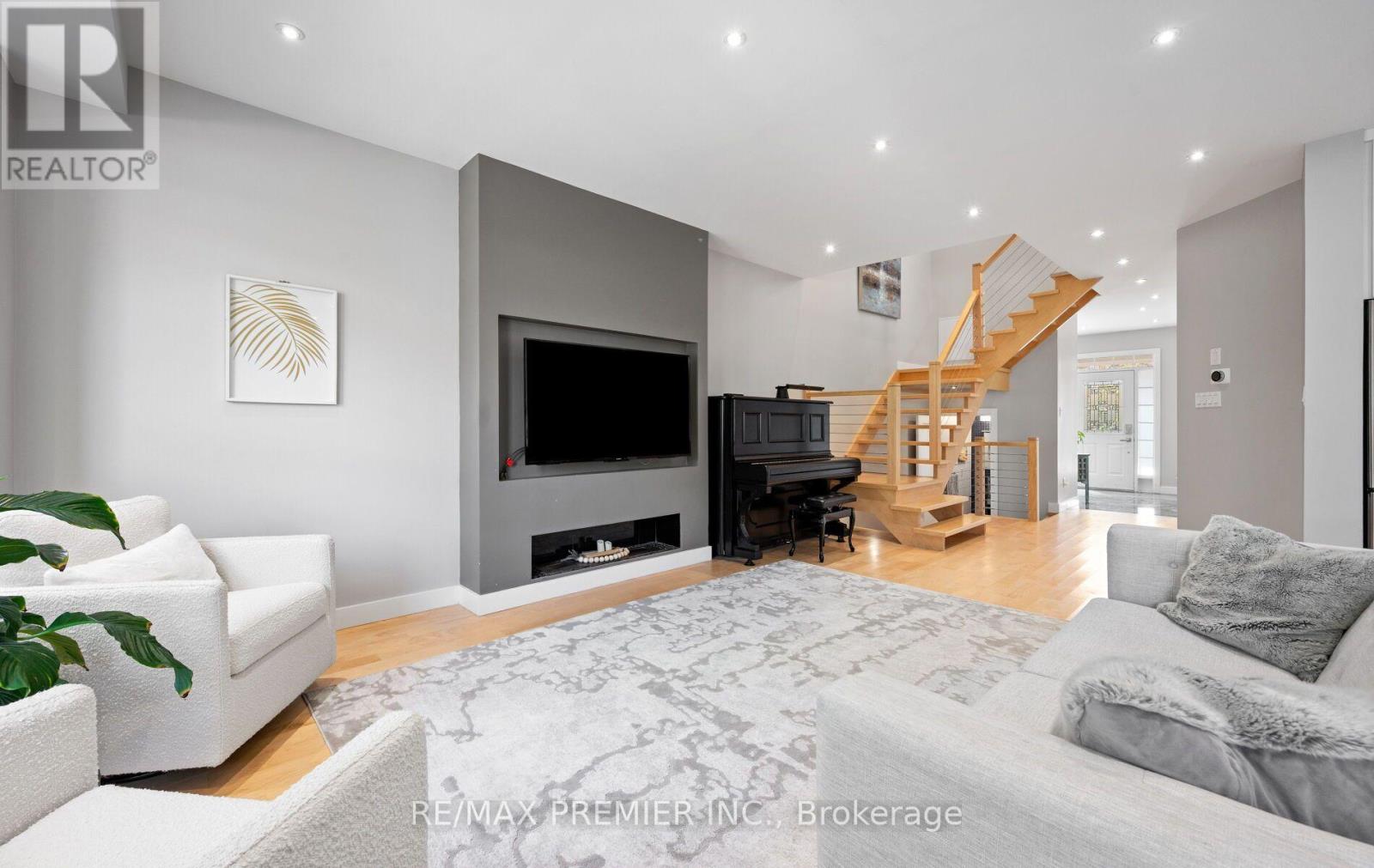 54 BLAYDON LANE - 8