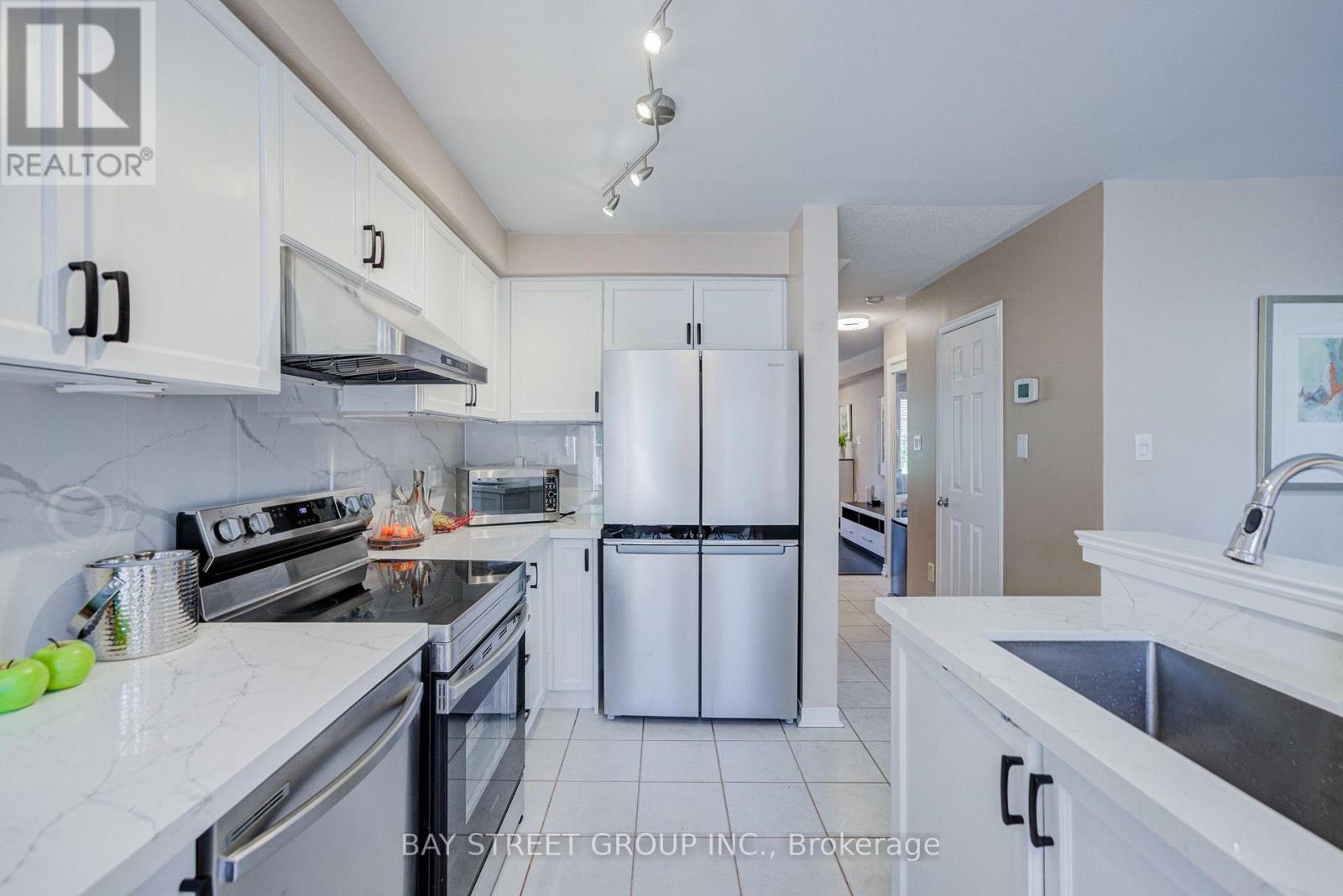 25 WATERTON CRESCENT - 13