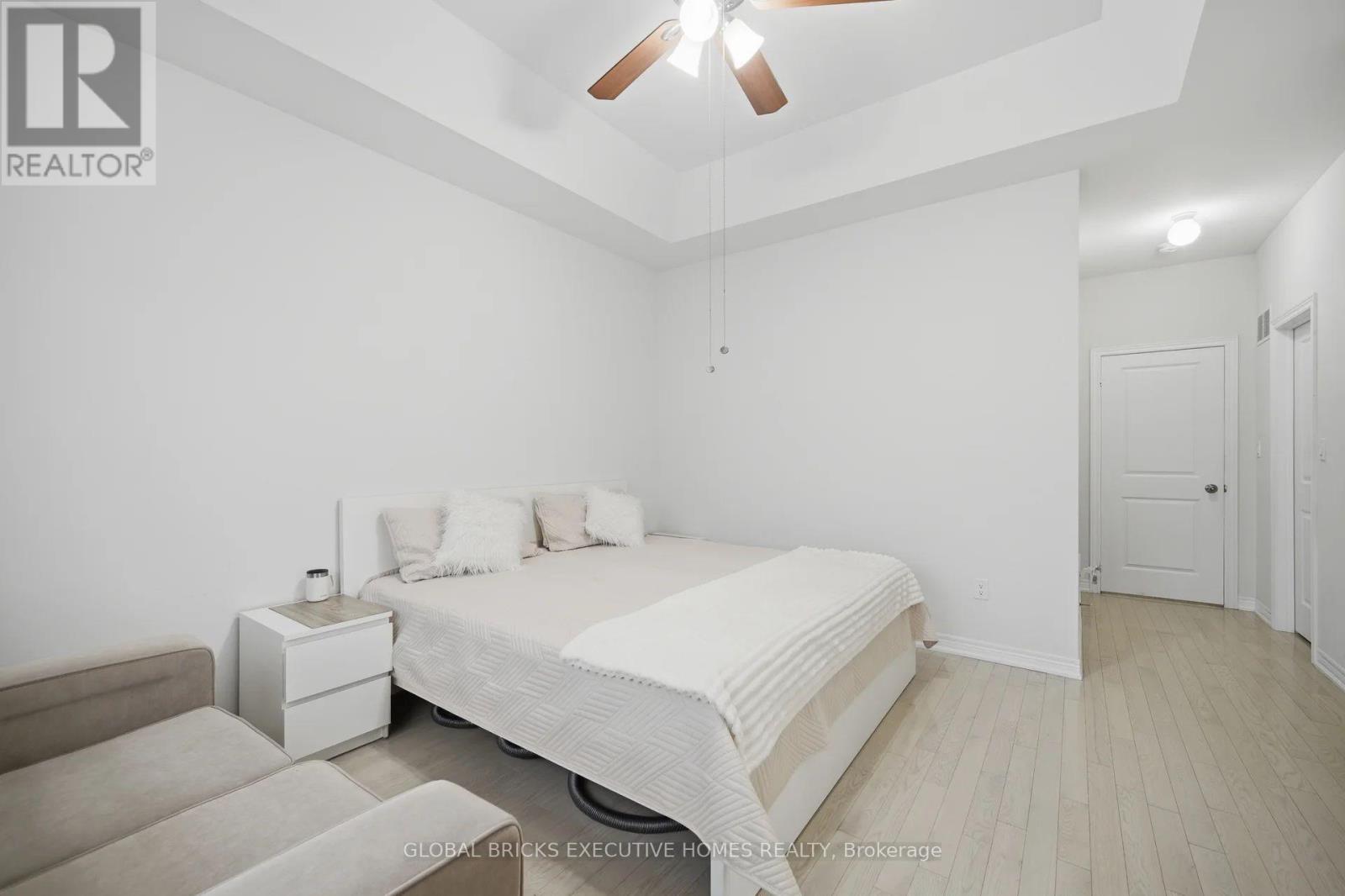549 BARONS STREET - 23