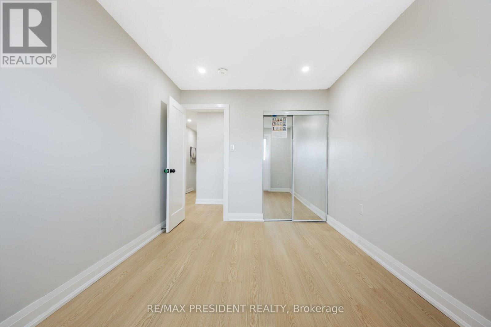 5 SIMMONS BOULEVARD - 23