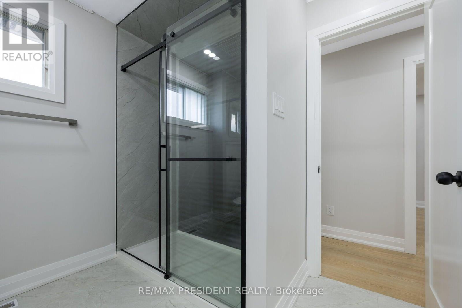 5 SIMMONS BOULEVARD - 29