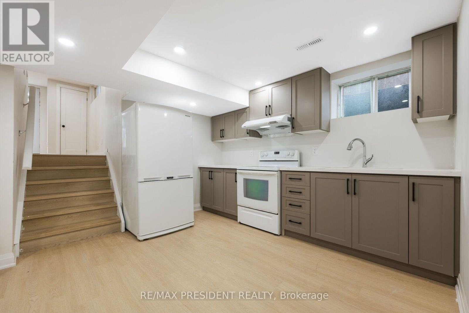5 SIMMONS BOULEVARD - Image 38