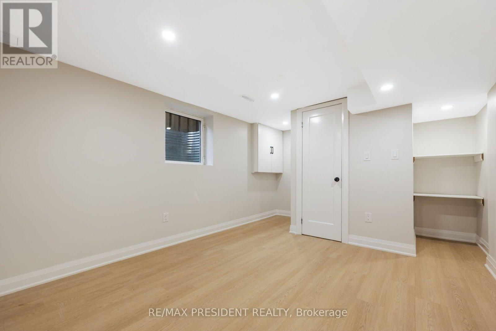 5 SIMMONS BOULEVARD - 40