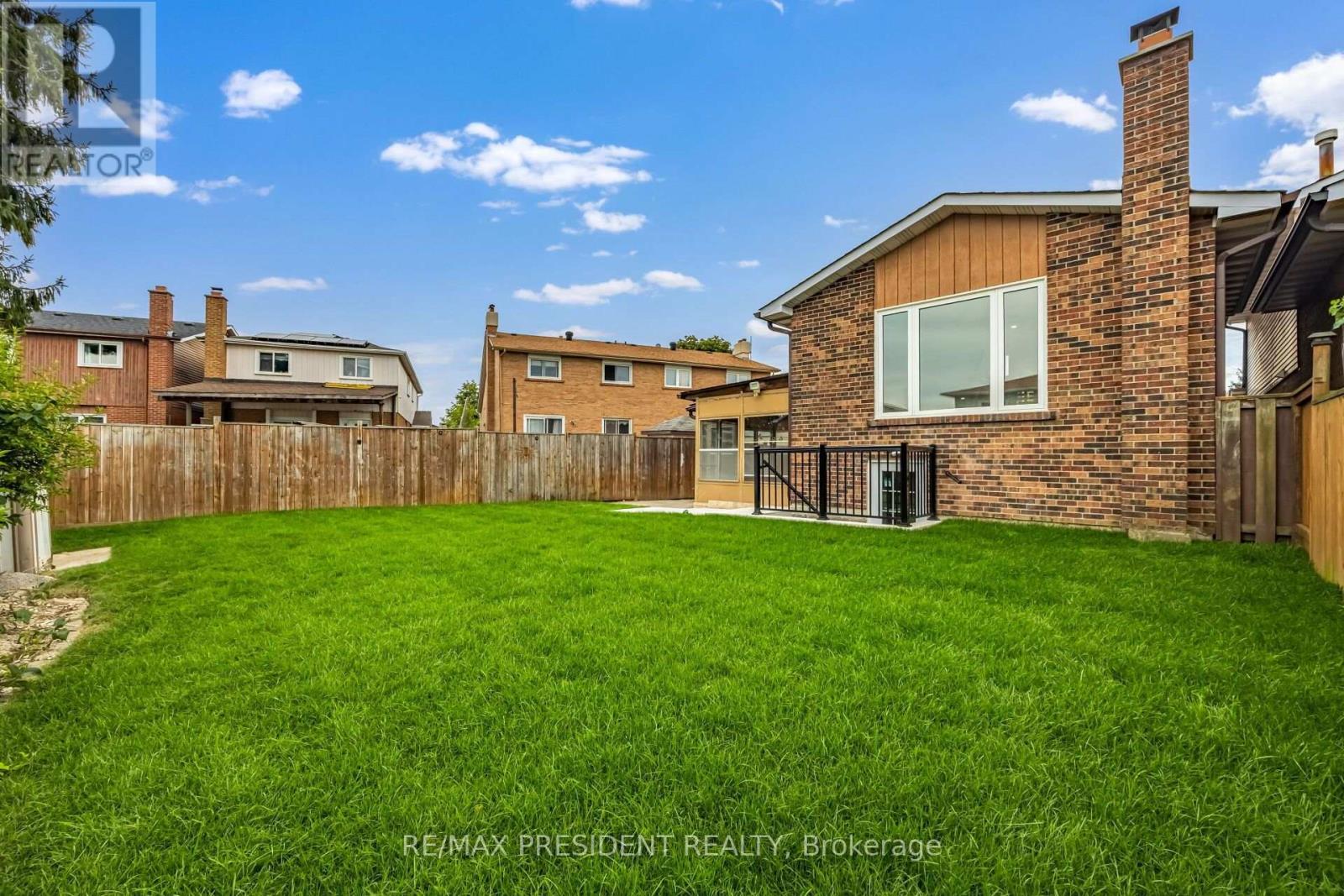 5 SIMMONS BOULEVARD - 45