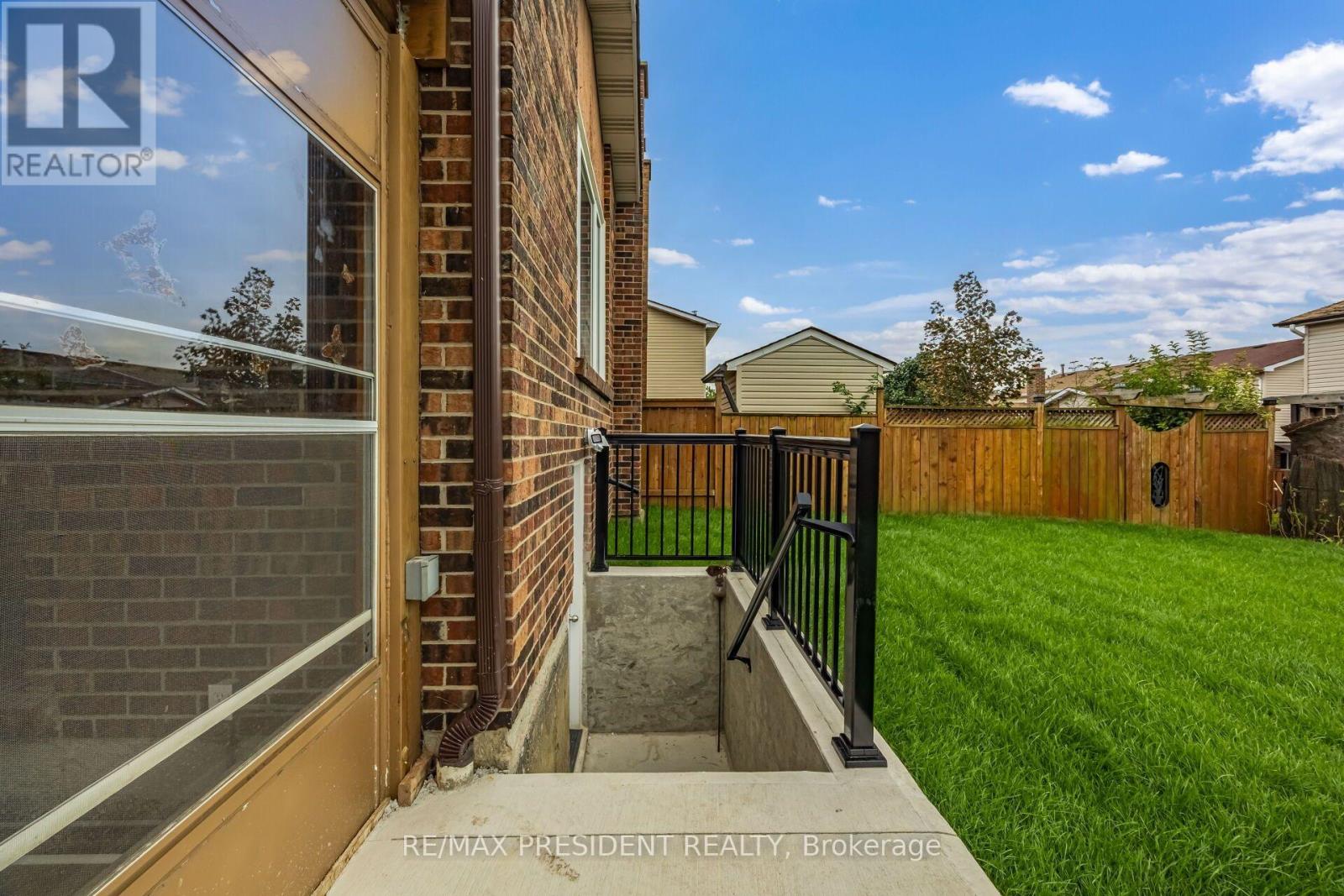 5 SIMMONS BOULEVARD - 49