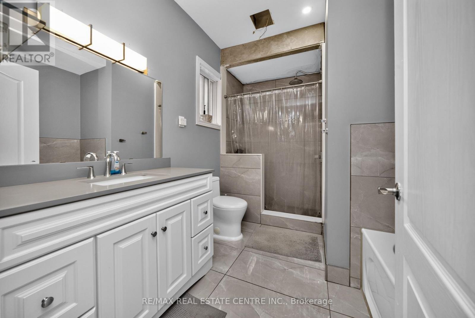 3 TWIN WILLOW CRESCENT - 13