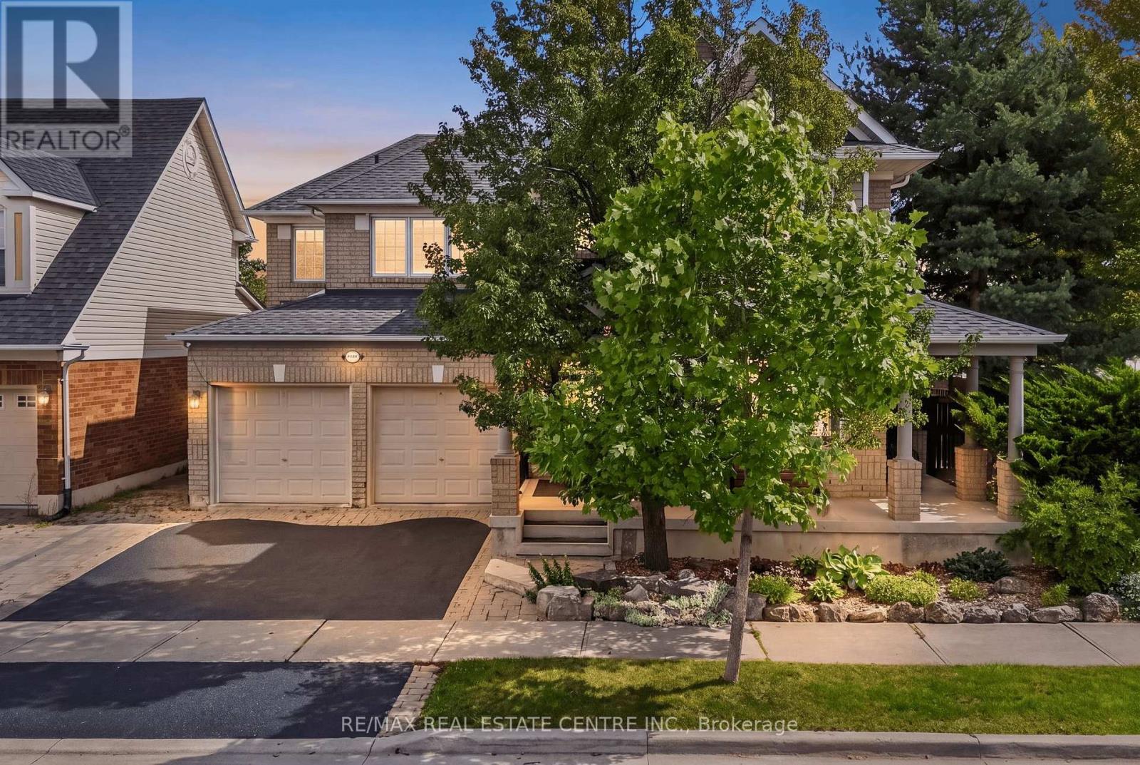 1667 DEMPSEY CRESCENT - 1