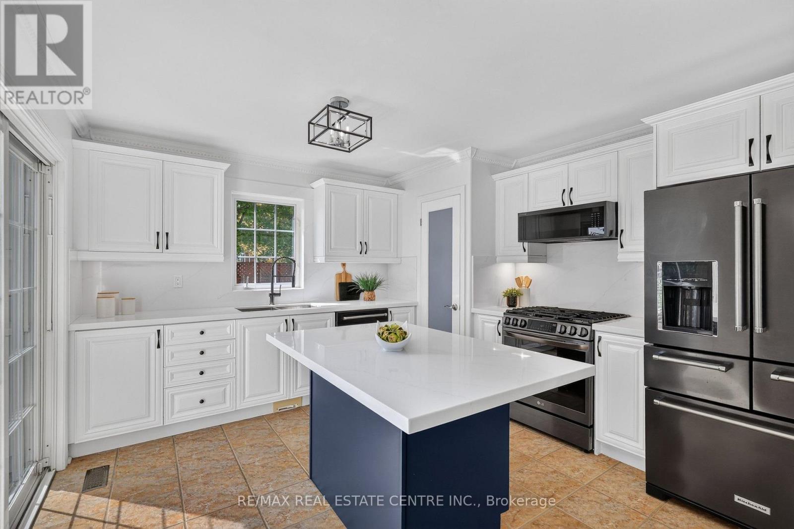 1667 DEMPSEY CRESCENT - 17