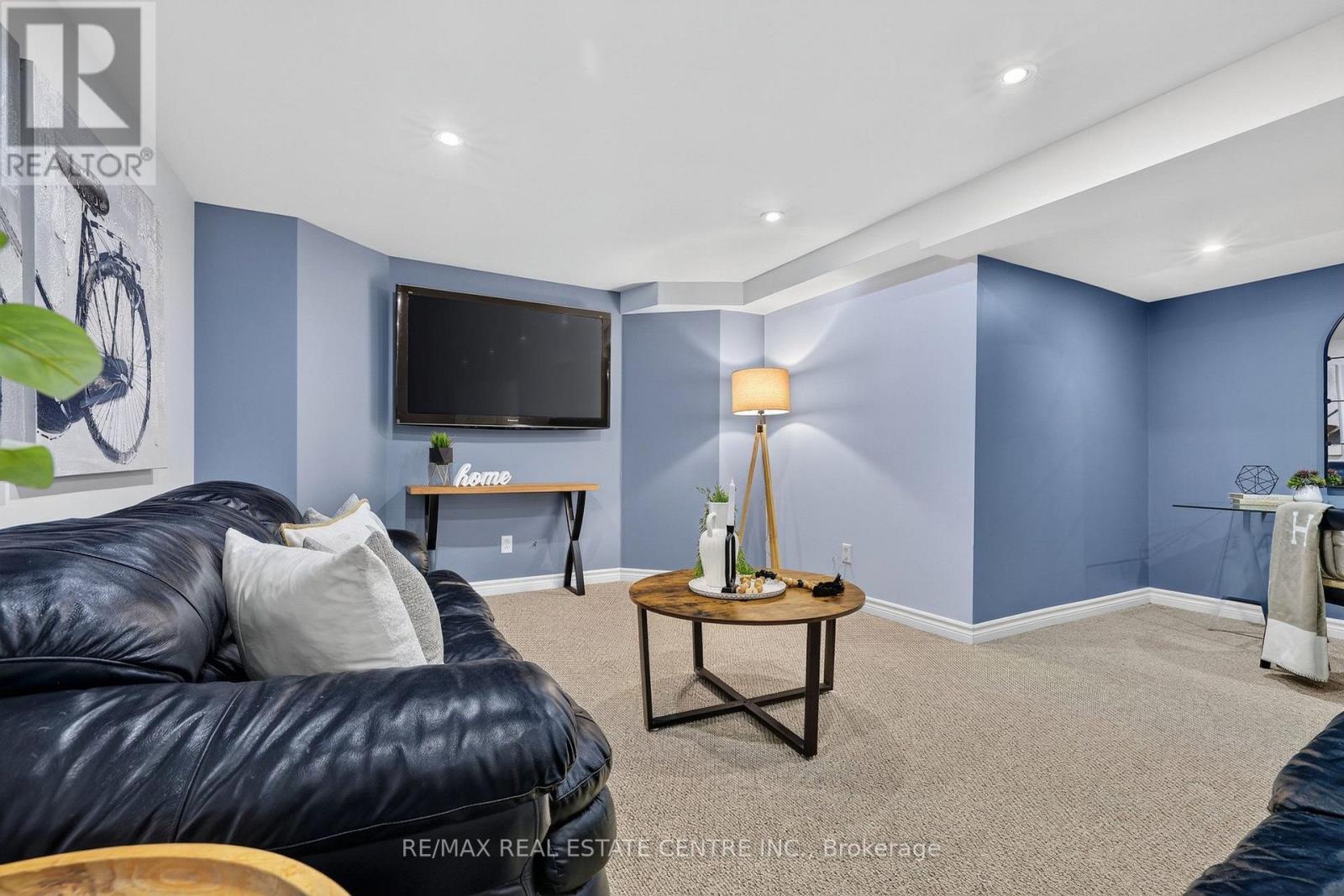 1667 DEMPSEY CRESCENT - 37