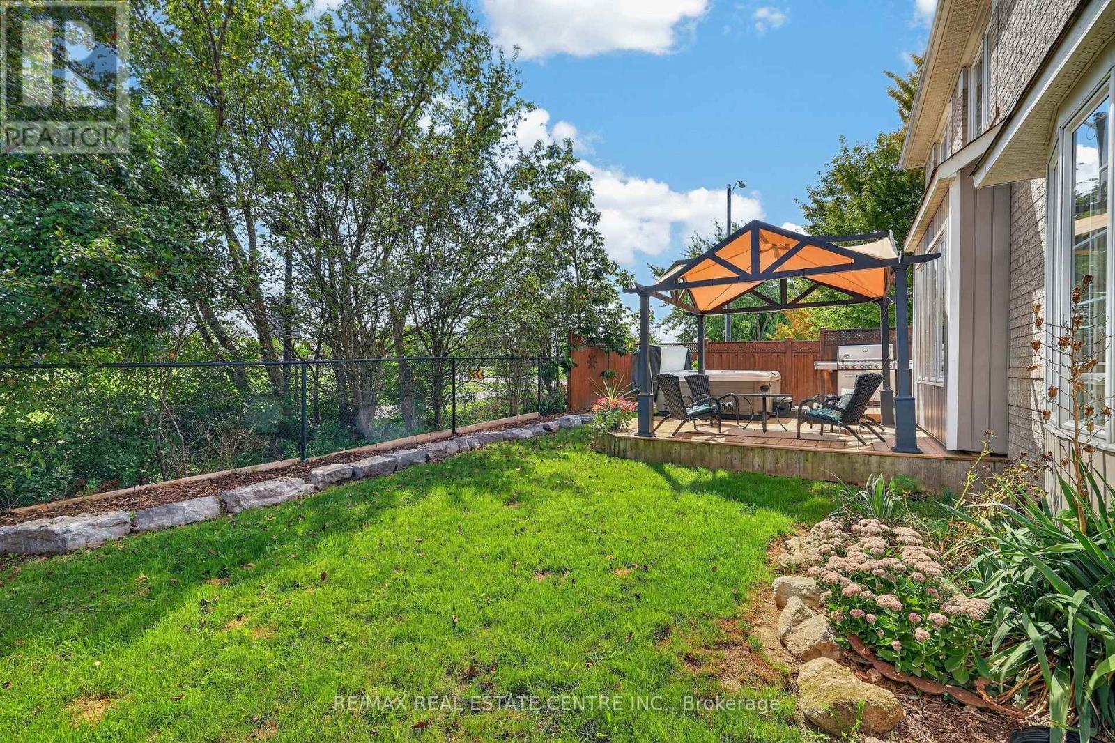 1667 DEMPSEY CRESCENT - 44