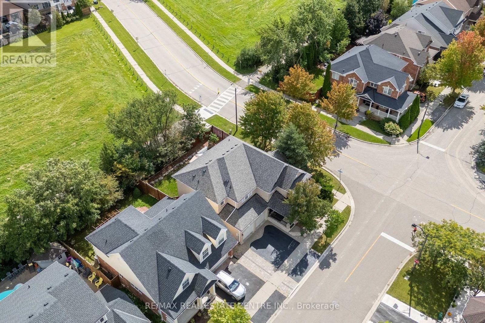 1667 DEMPSEY CRESCENT - 47