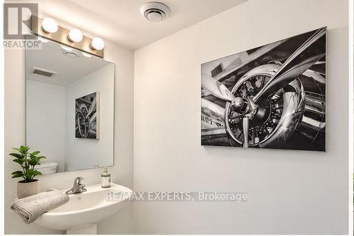 #435 4263 FOURTH AVENUE - 12