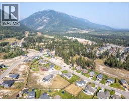 2405 Osprey Court, Sparwood, BC V0B2G2 Photo 13