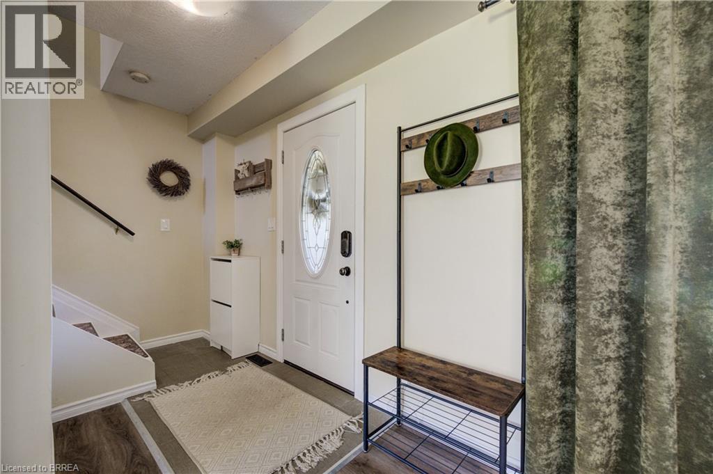87 LOCKS Road, Brantford — photo 8