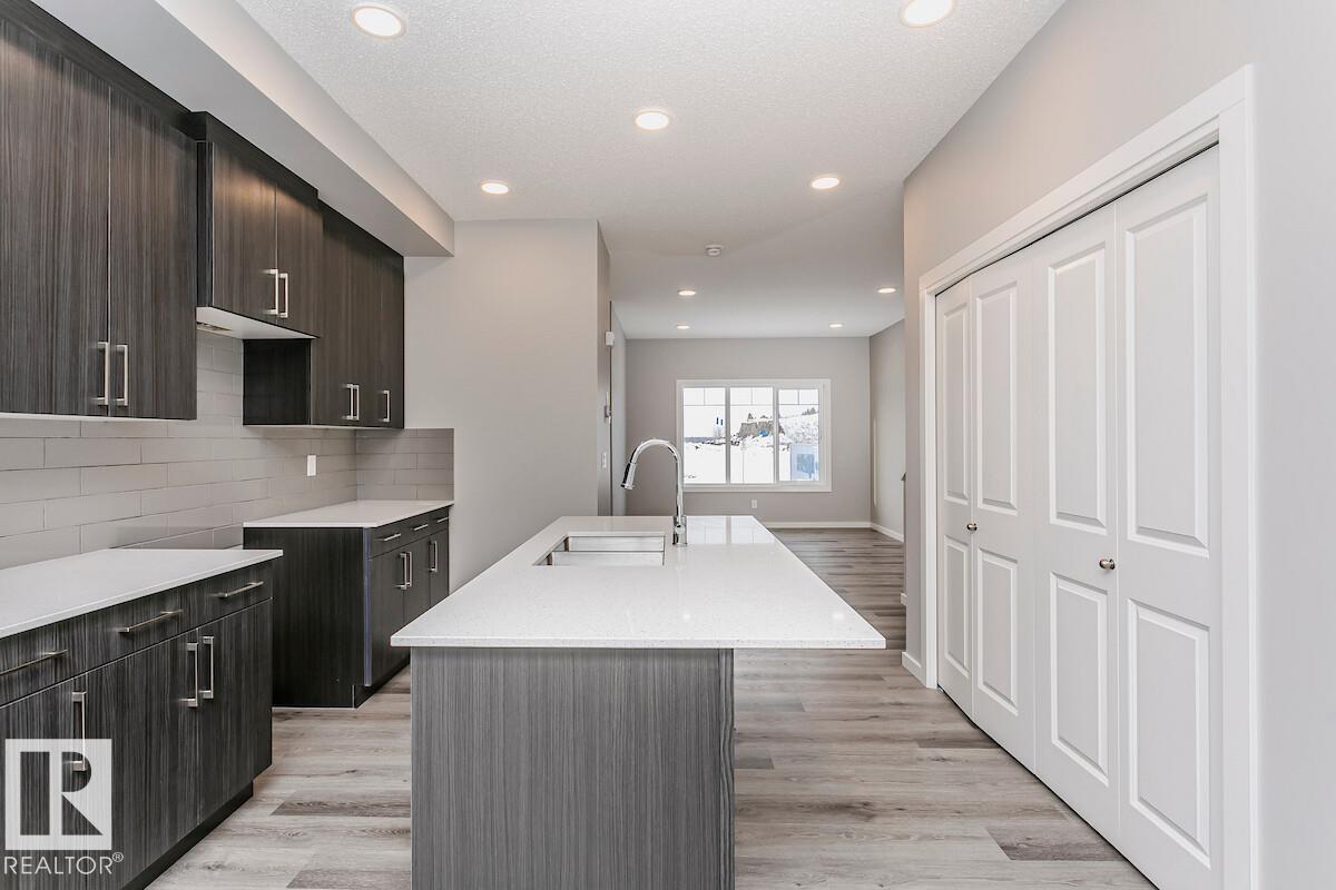 328 Hawthorne WY - 11