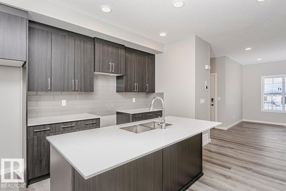 328 Hawthorne WY - 12