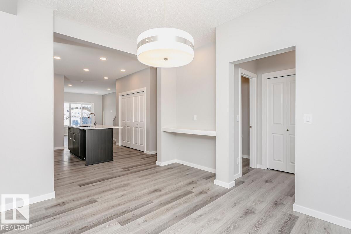 328 Hawthorne WY - 13