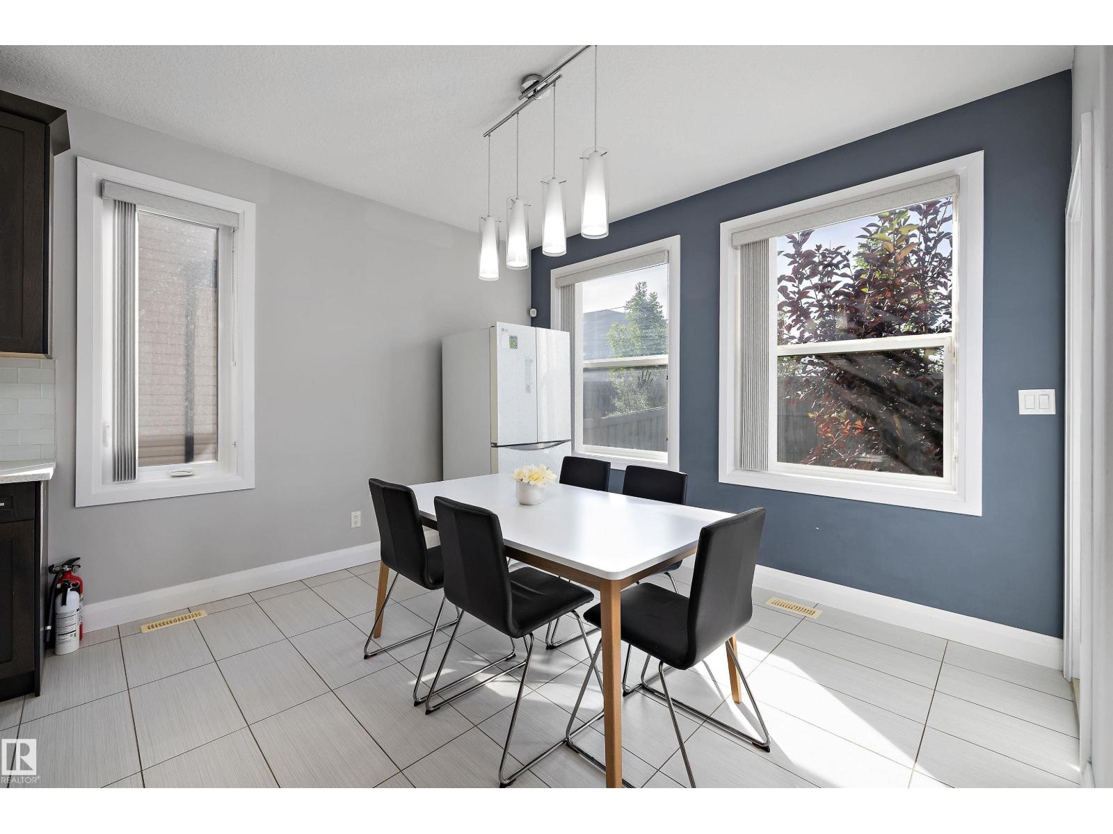 17355 11 Avenue SW, Windermere — photo 17 of 30: Property photo