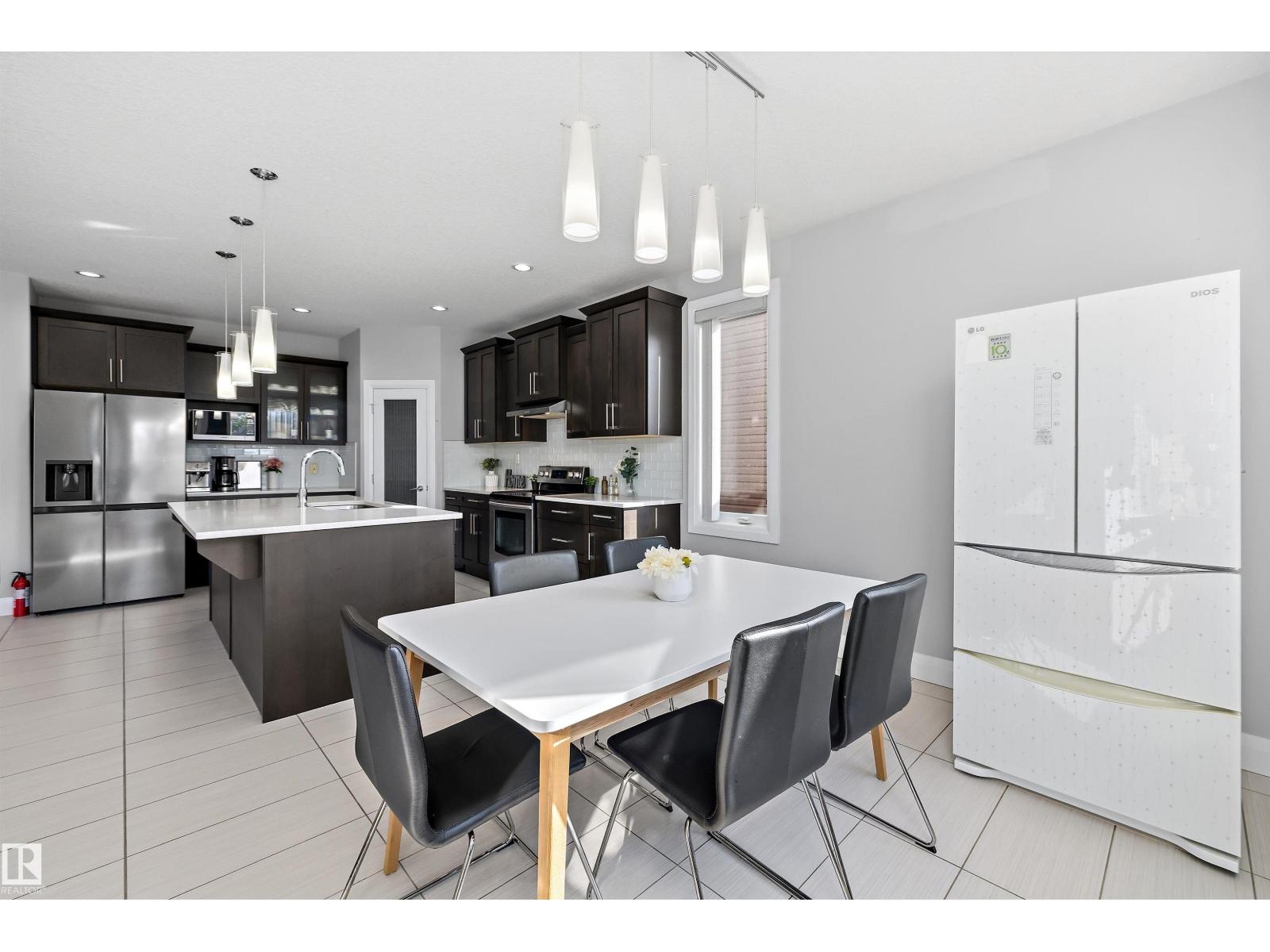 17355 11 Avenue SW, Windermere — photo 18 of 30: Property photo