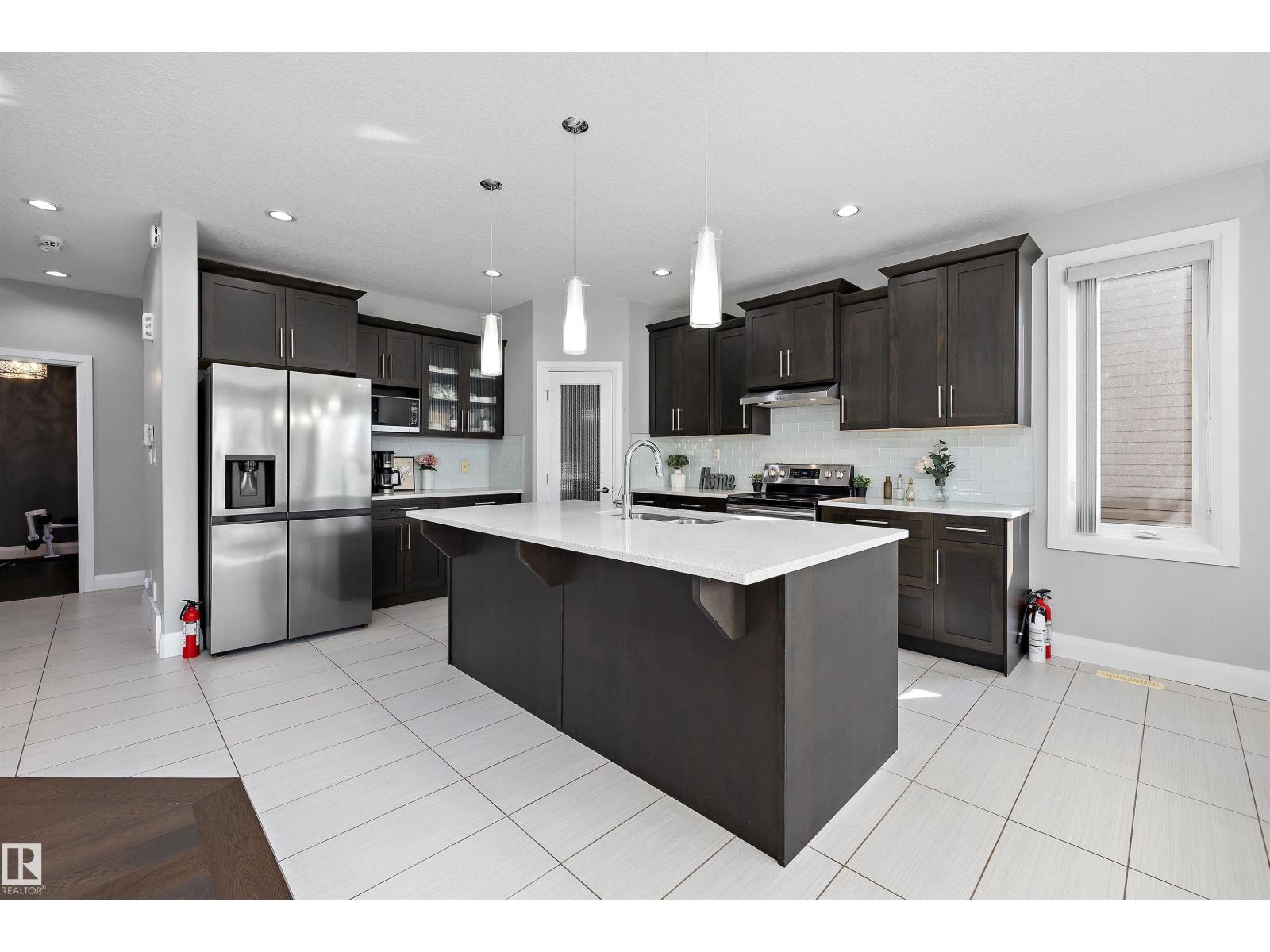 17355 11 Avenue SW, Windermere — photo 19 of 30: Property photo