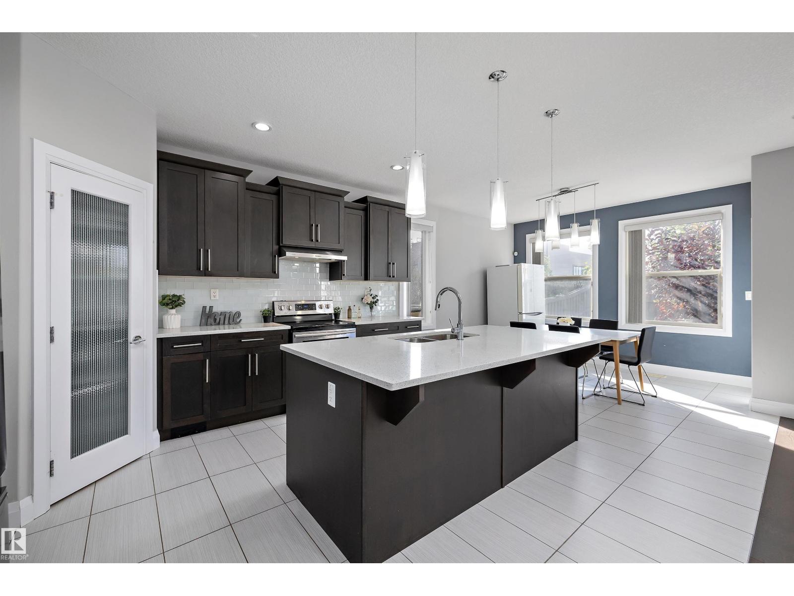 17355 11 Avenue SW, Windermere — photo 21 of 30: Property photo