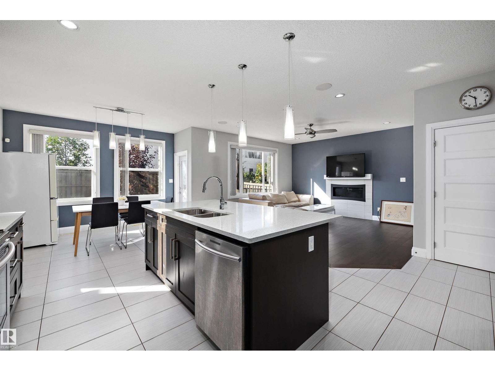 17355 11 Avenue SW, Windermere — photo 22 of 30: Property photo