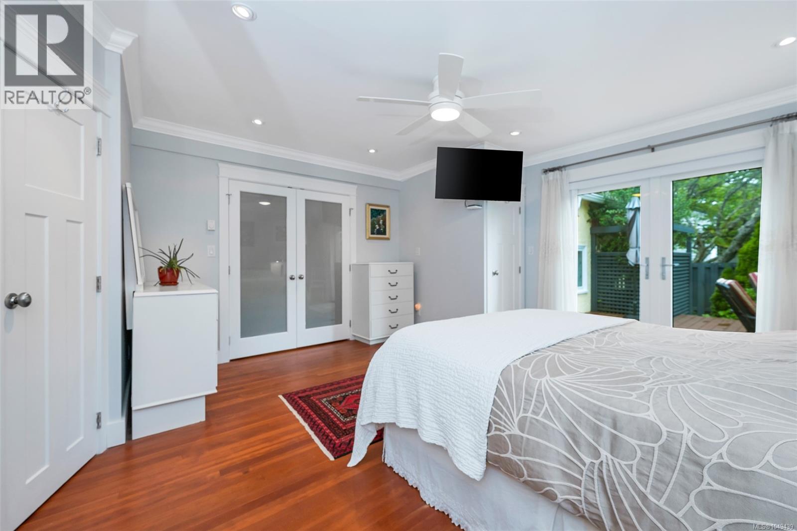 868 Hampshire Rd - 25
