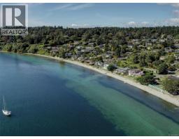 3767 Waring Pl, Saanich, BC V8P5E9 Photo 7