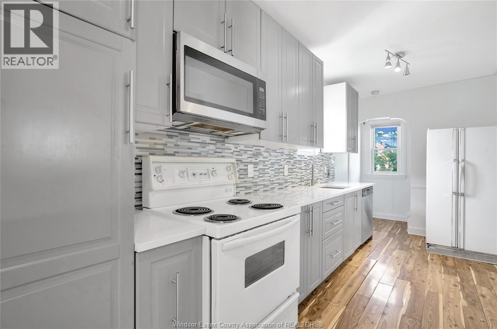 2397 CHANDLER, Windsor — photo 8