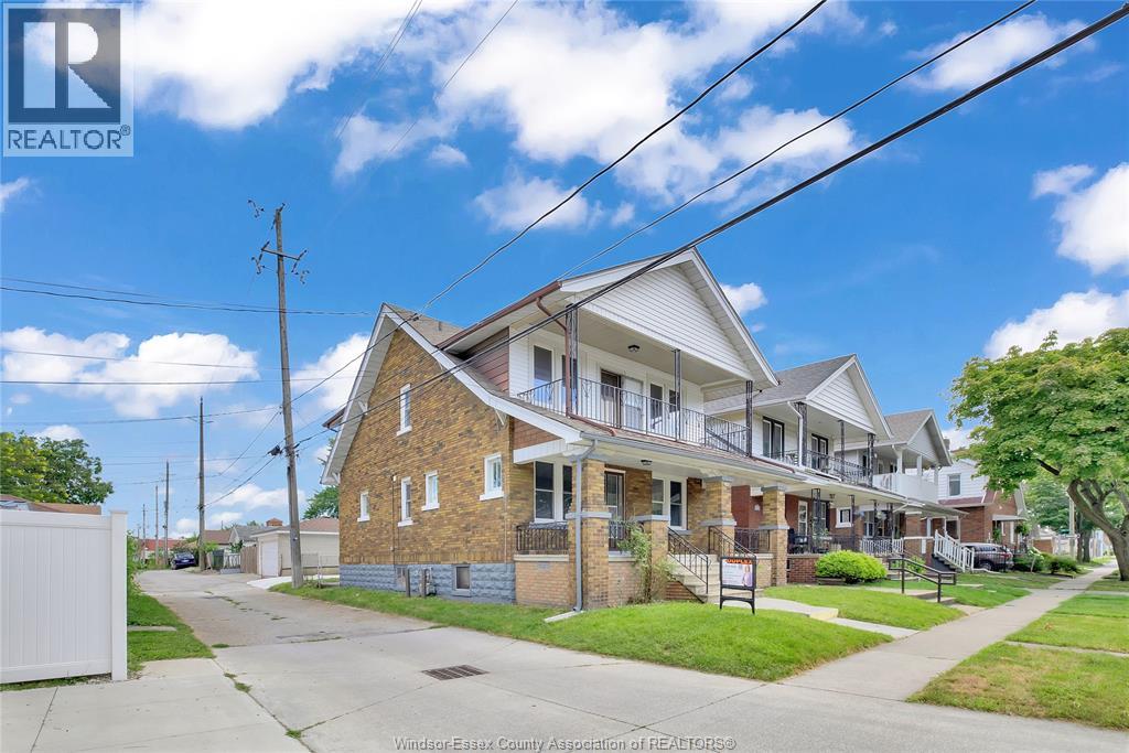 747 NIAGARA STREET, Windsor — photo 1