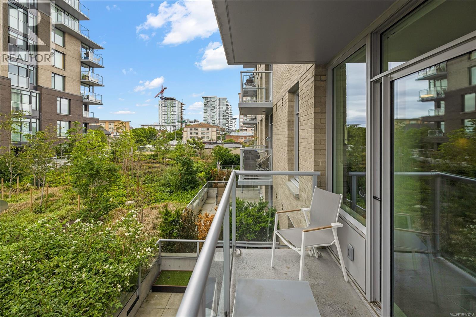 403 848 Yates St, Victoria — photo 2