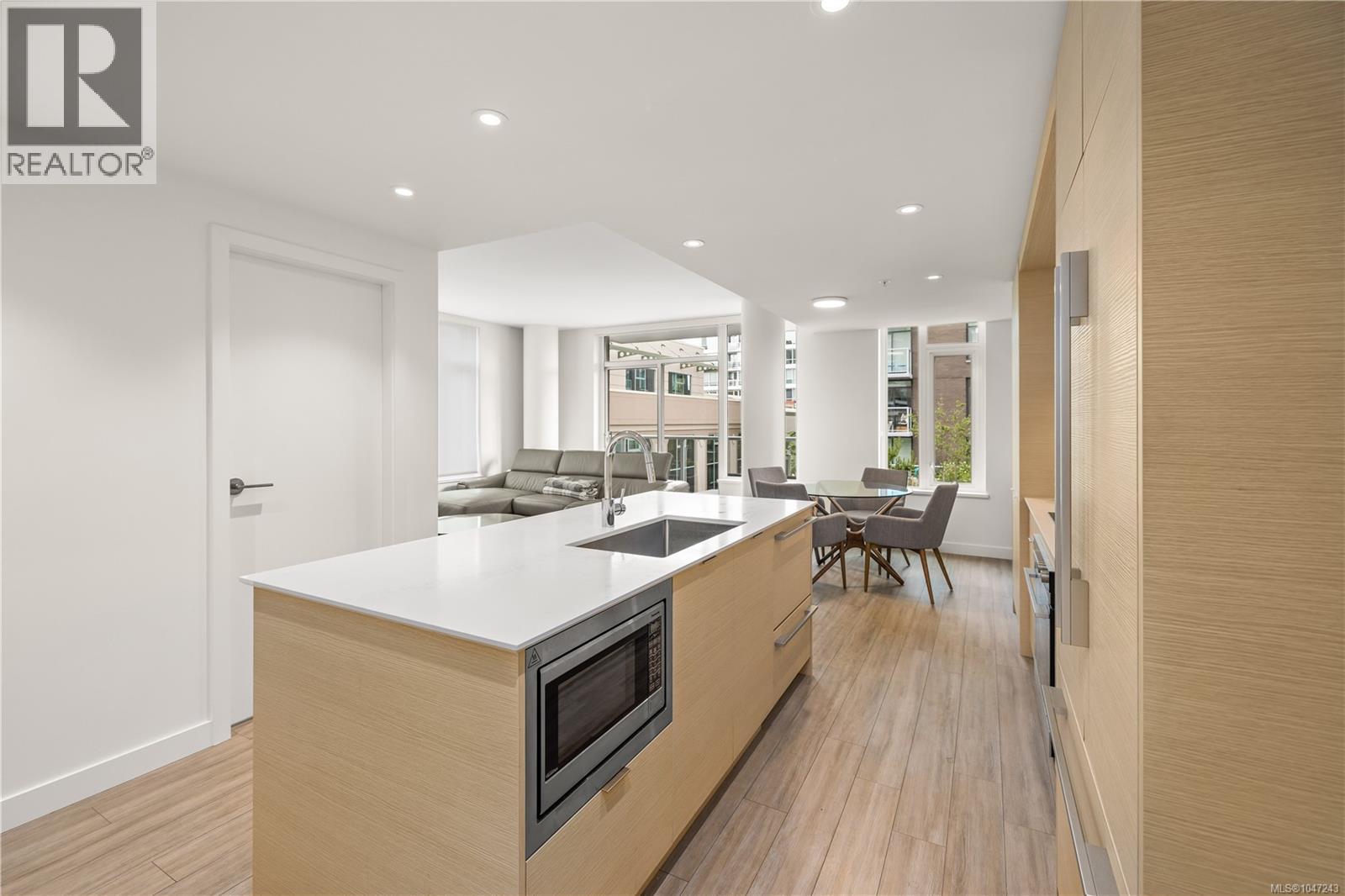 403 848 Yates St, Victoria — photo 6