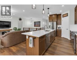 Kitchen - 79 Vincent Crescent, Olds, AB T2H0G8 Photo 6