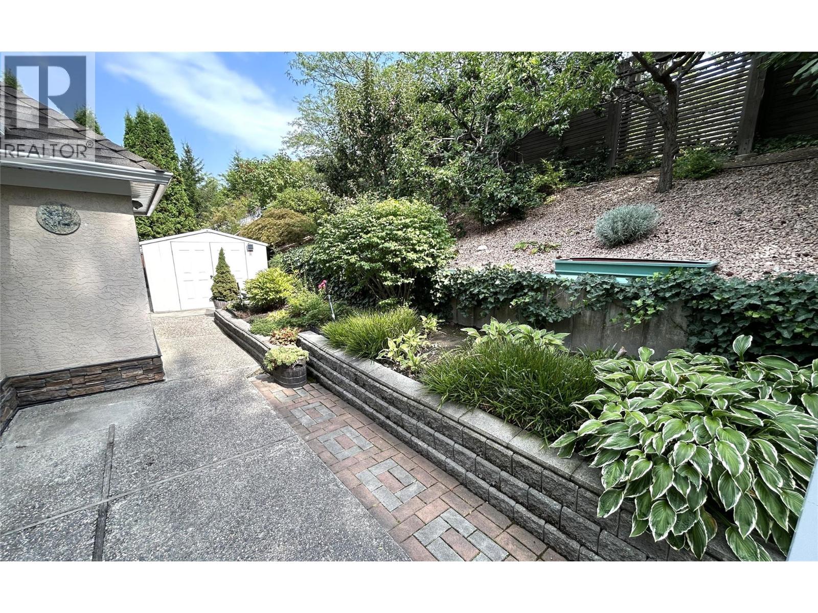 205 Merlin Court - 45