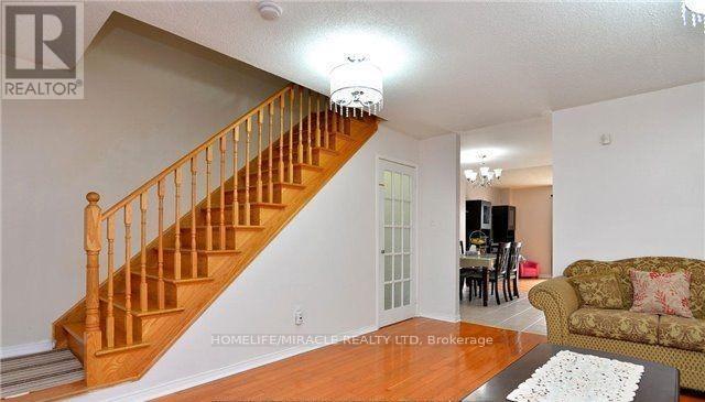 34 PALLESCHI DRIVE, Brampton (Brampton East) — photo 3