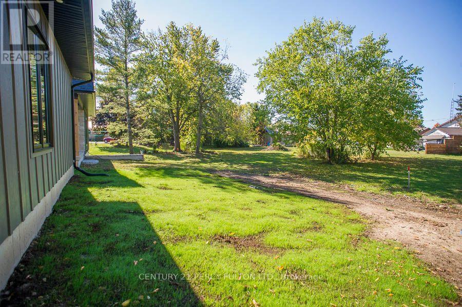 7 SCOTT DRIVE - 26