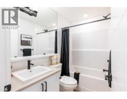 1203, 30 Rochester View NW - photo 12