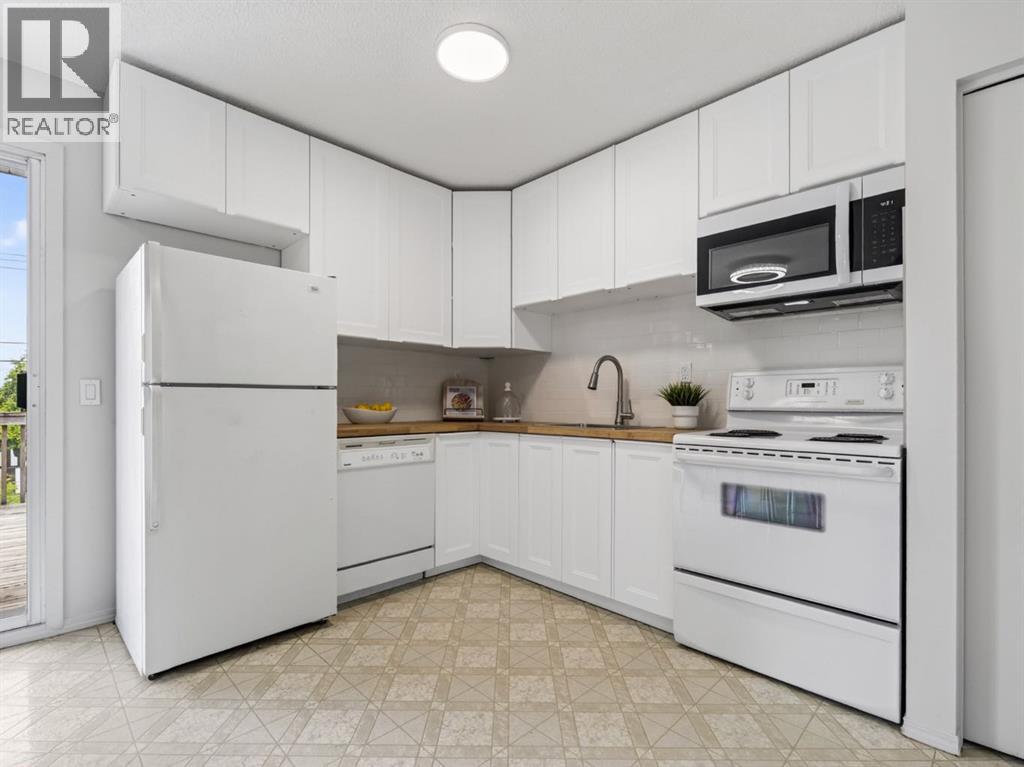 847 Raynard Crescent SE - 13