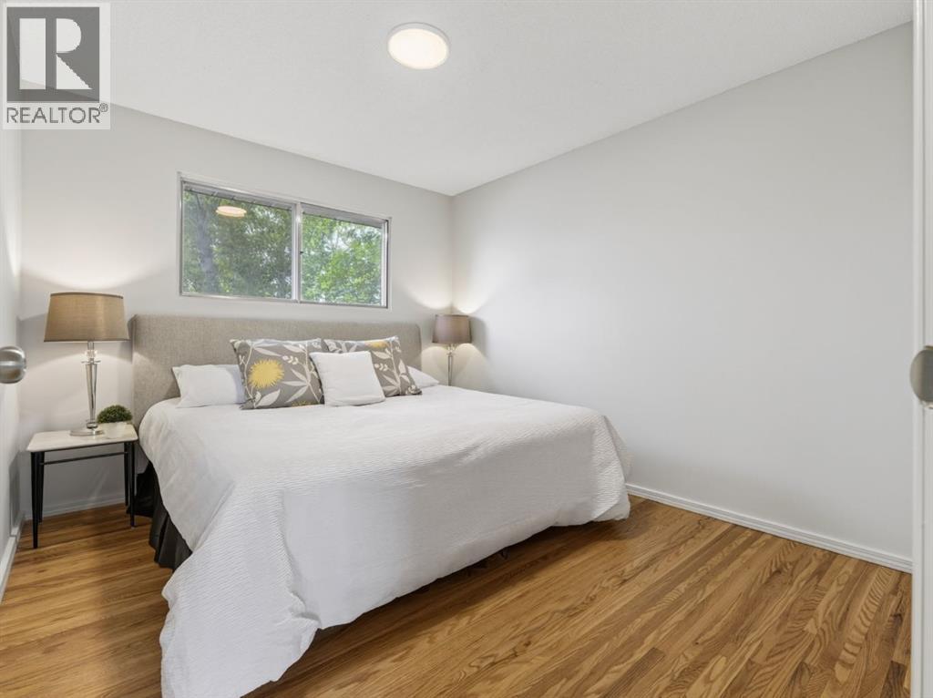 847 Raynard Crescent SE - 21